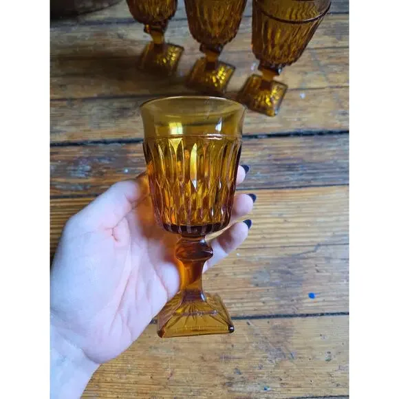 Mt Vernon Wine Glass by Indiana Glass - Set of 4 - Picture 3 of 4